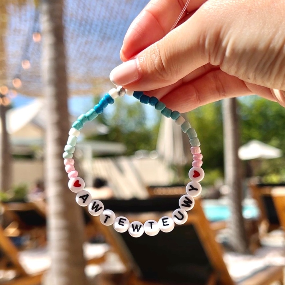 Taylor Swift friendship bracelet • {Lover Era}